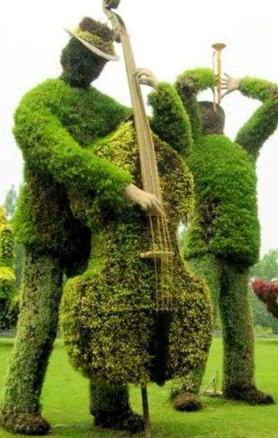 Public sculpture reference for Pushpkunj circle (Maninagar)