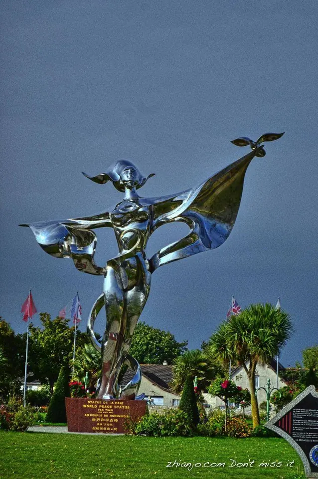 Public sculpture reference for Chandranagar junction (Vasna)