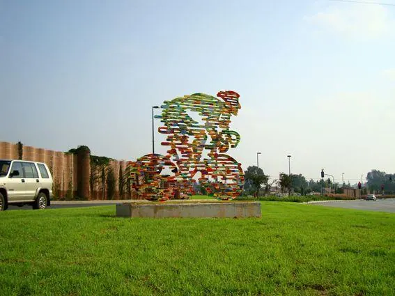 Public sculpture reference for Keval kanta (Amraivadi)