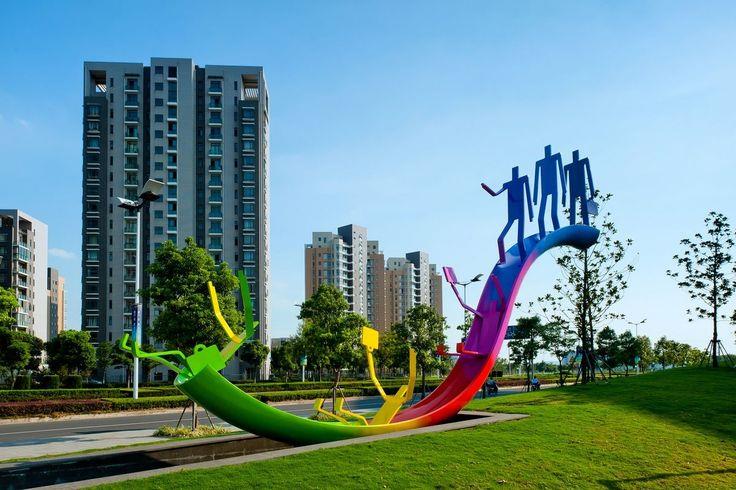 Vibrant abstract public sculpture proposed for Manekbaug Junction